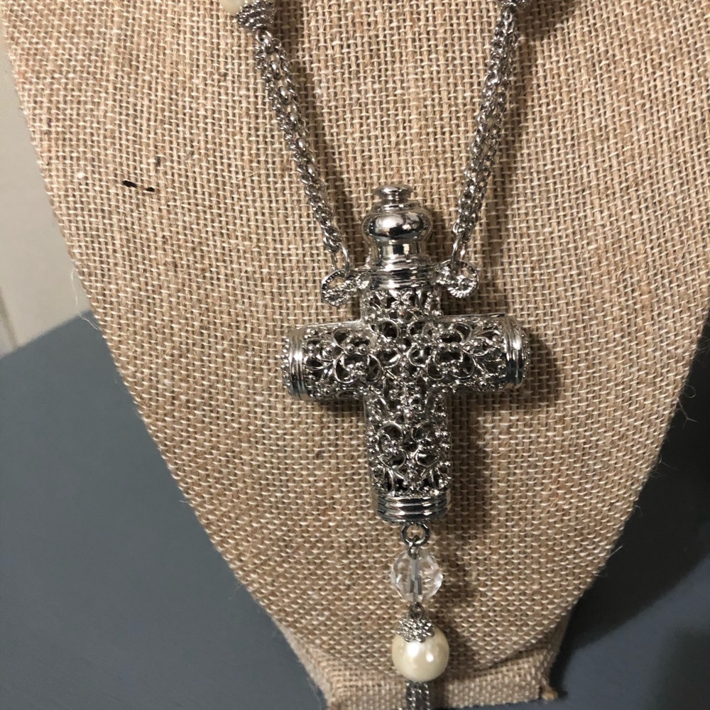 Jewelry - Picture 2 of 2